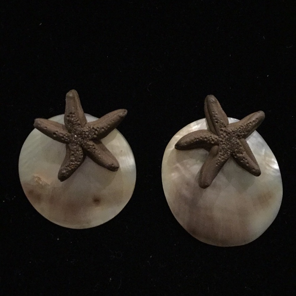 Starfish & shell post earrings